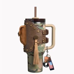 Stanley Camouflage Tumbler with Brown Leather Holder
